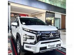 Mitsubishi New Xpander Cross  Mitsubishi Pacitan 