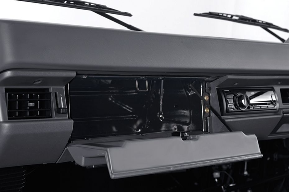 Mitsubishi L300